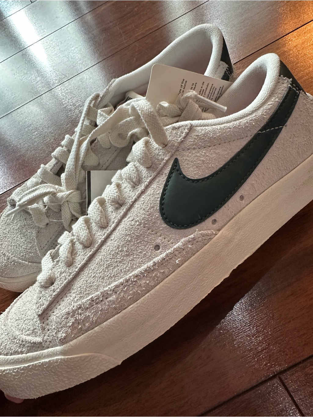 Nike Womens Brand New Blazer Low 77 Vintage Sneakers Size 8